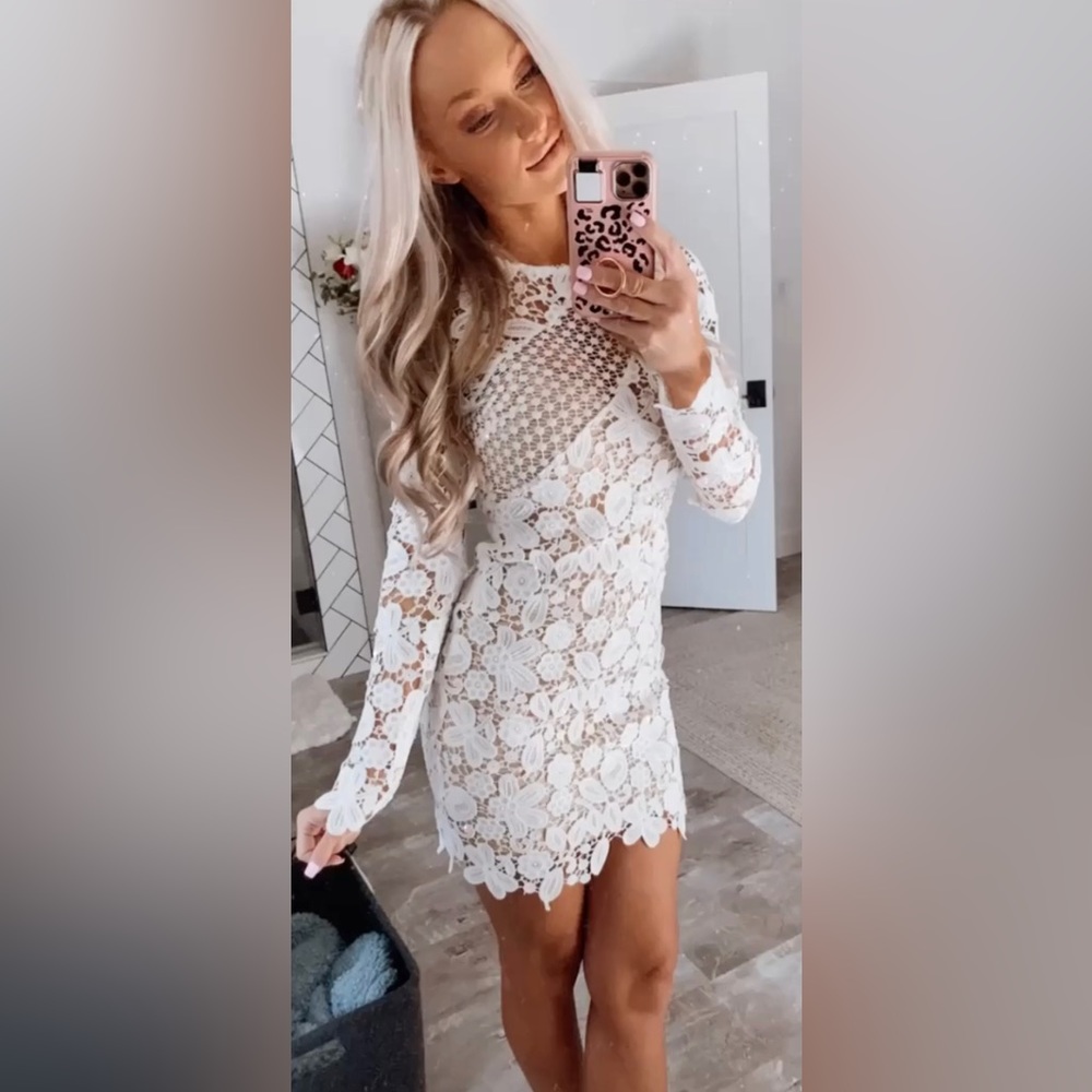 White long sleeve Hello Molly dress size small